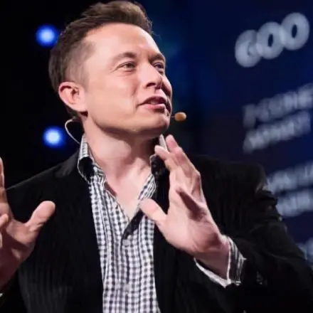 RÚSSIA: Moscou nega intervenção no caso de Elon Musk investir na Rússia