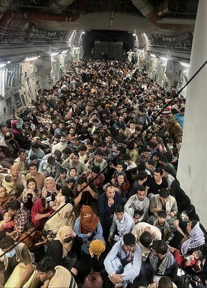 A fuga traumática do Afeganistão