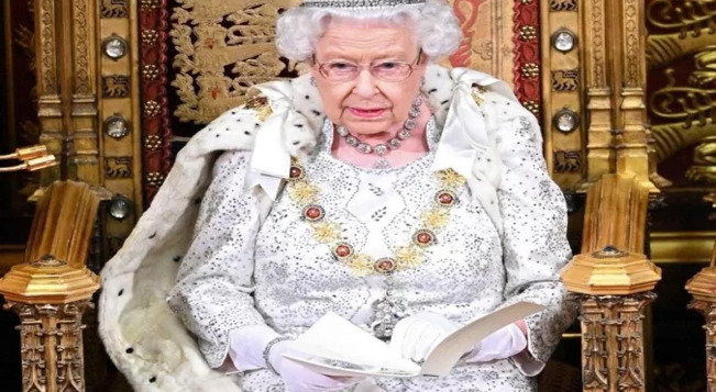 Inglaterra:  Rainha Elizabeth II está com covid-19 e sintomas ‘leves’