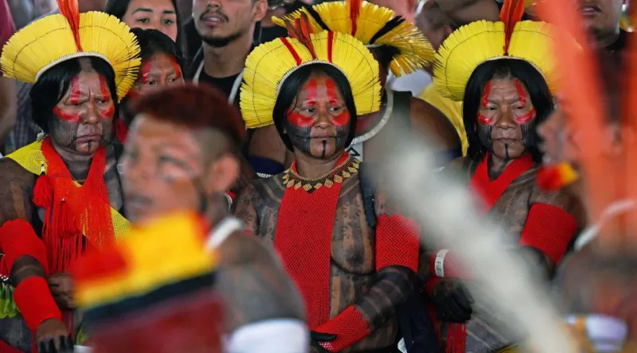 7 PRESS: População indigena aumenta 90%